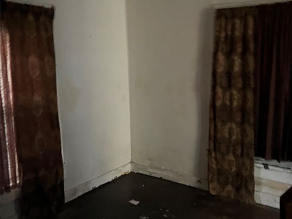 4th image of 1704 Missouri Ave