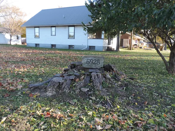 5928 Madison Ave, Burlington, IA 52601