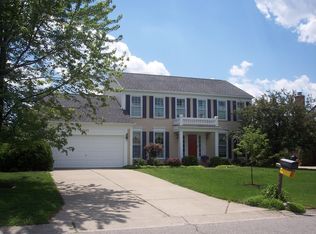 2135 Stonington Ln, Rochester Hills, MI 48306