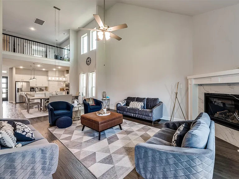 333 Foxthorne Way — Photo 8