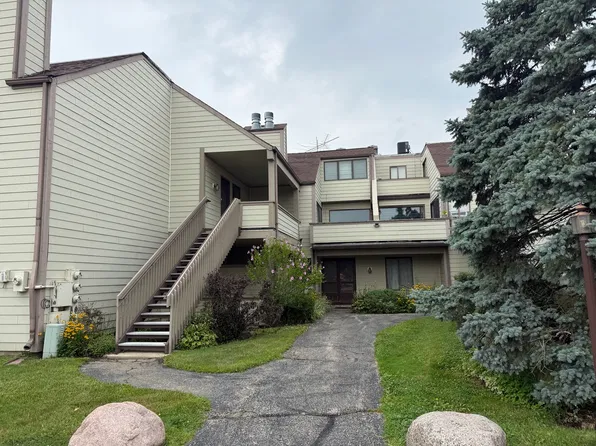 3310 Berwyn Ave Unit 222, North Chicago, IL 60064