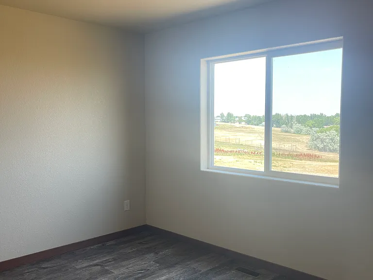 656 Civil Way — Photo 21