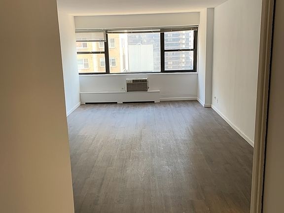 4th image of 330 E 46th St APT 12J