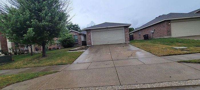 1st image of 16733 Woodside Dr