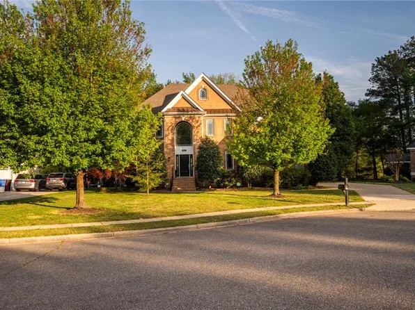 1507 Burrowin Dr, Chesapeake, VA 23321