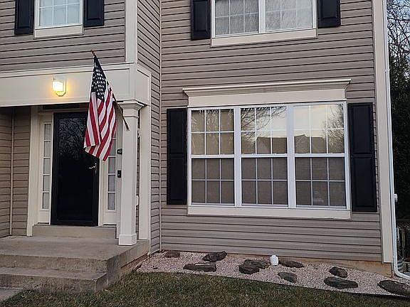 3rd image of 9405 Buckhall Farm Ct