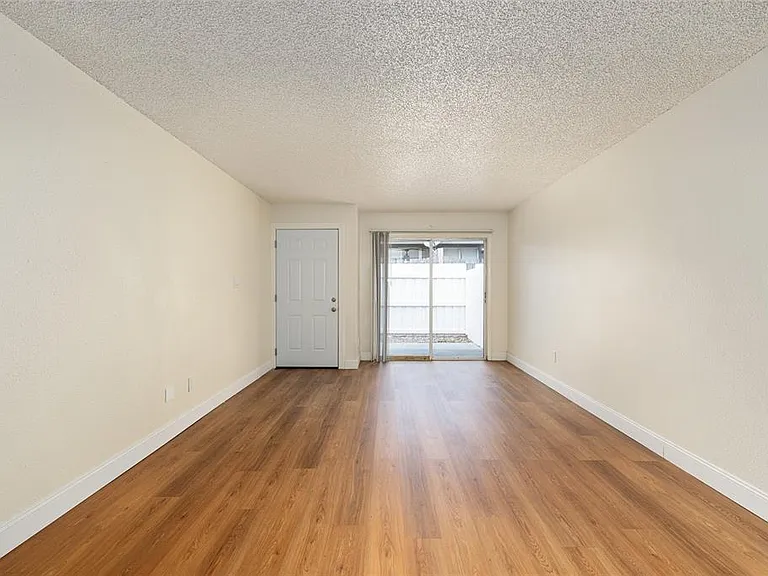 3025 SE 55th Ave — Photo 10