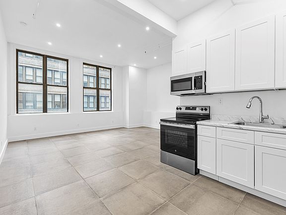 2nd image of 81 Willoughby St #402