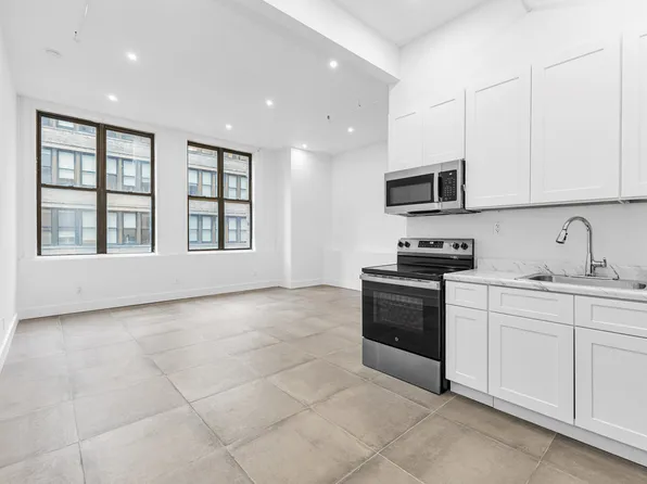 81 Willoughby Street image 1 of 10