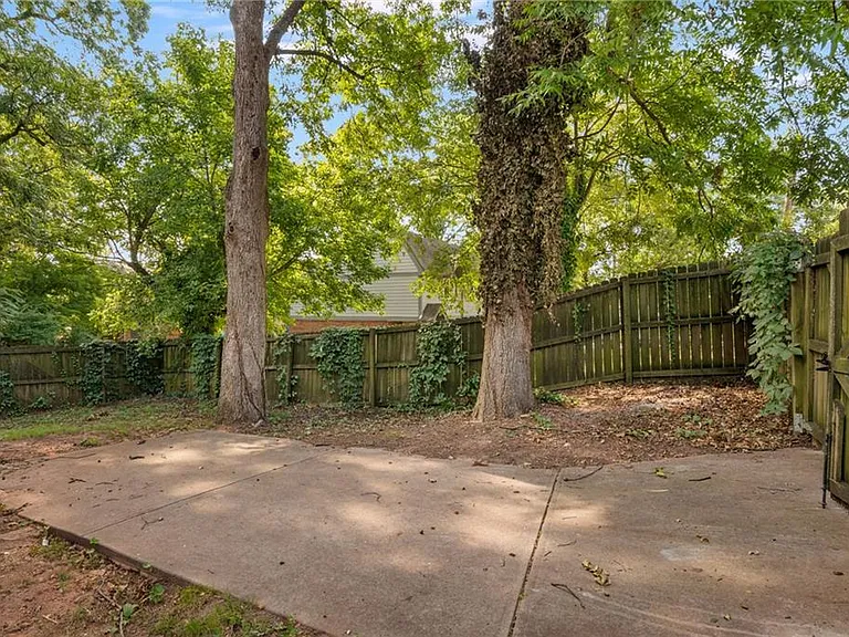 1014 Fern Ave SE — Photo 38