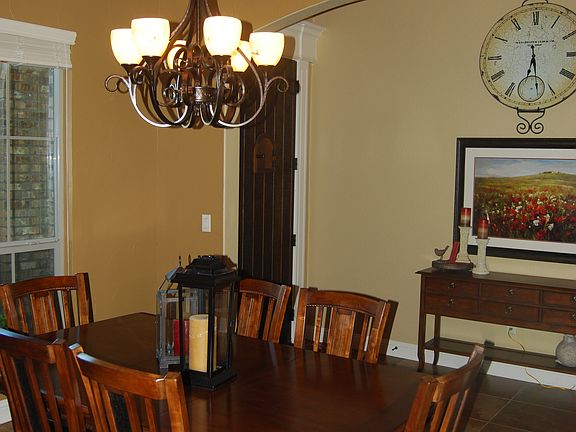 3rd image of 8113 Canyon Oak Drive