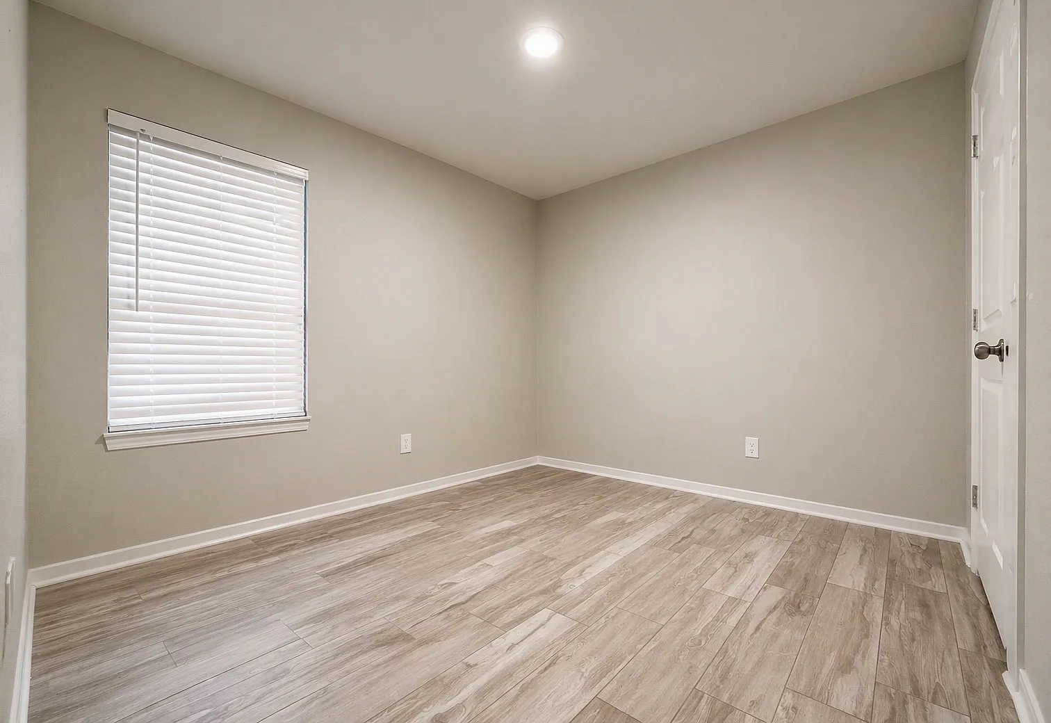 6647 Scarecrow Way — Photo 4