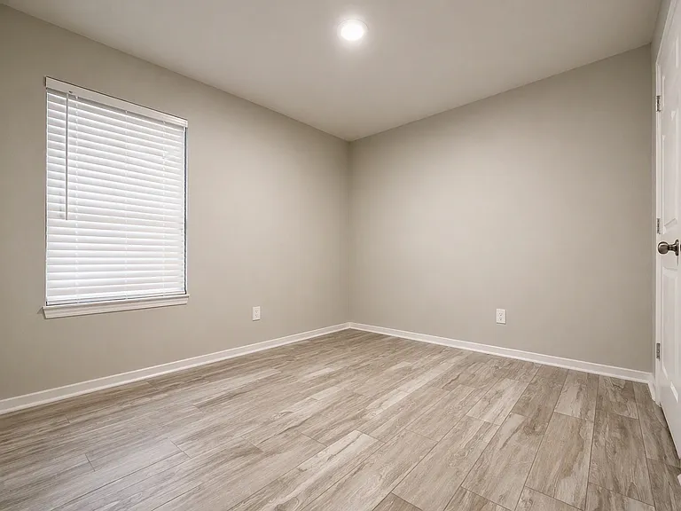 6647 Scarecrow Way — Photo 4