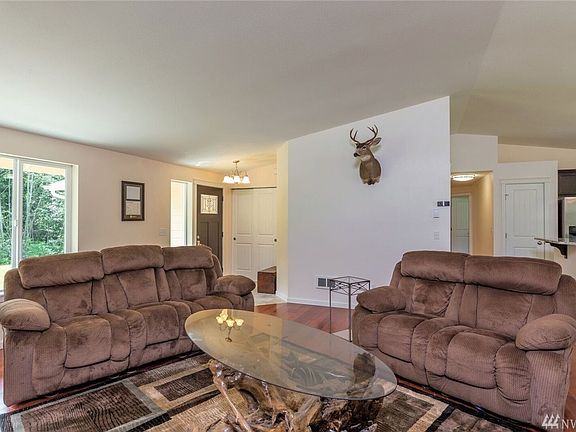 5th image of 9225 NE Country Woods Ln