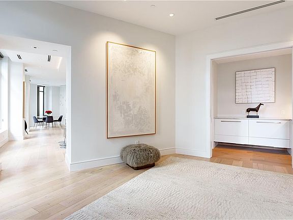 5th image of 3376 Peachtree Rd NE #32A