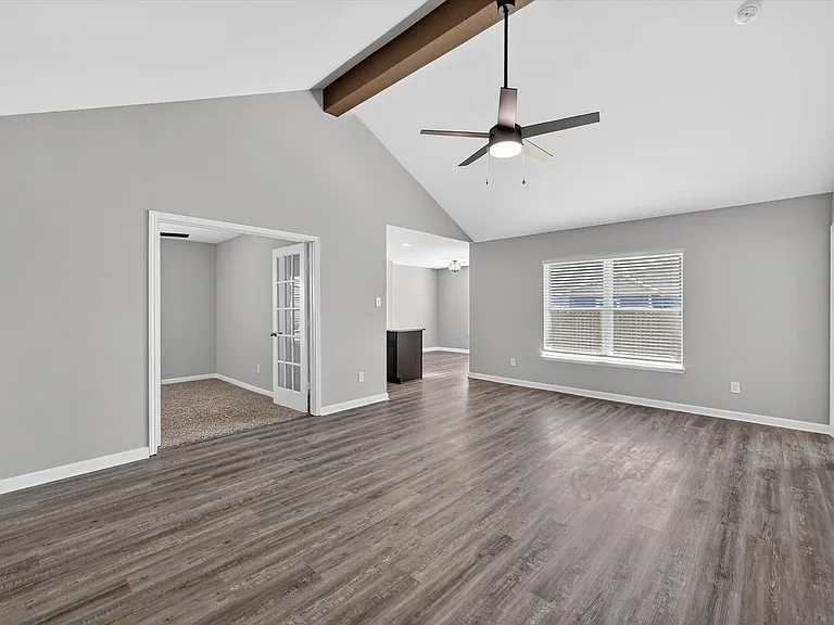 523 Bennie Leonard St — Photo 5