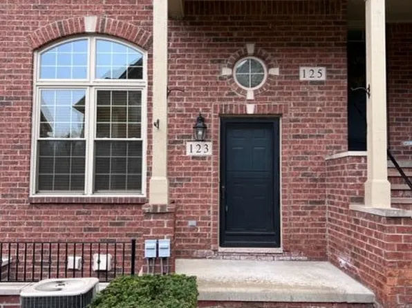 123 E Bay Dr, Walled Lake, MI 48390