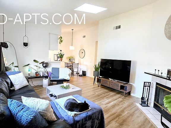 2nd image of 3760 3rd Ave #V