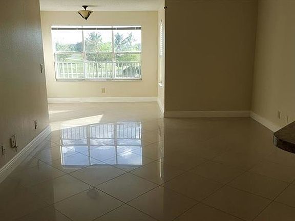 5th image of 12760 Vista Isles Dr APT 722