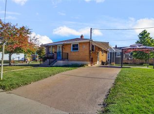 615 Giles Blvd W, Windsor, ON N9A6H9