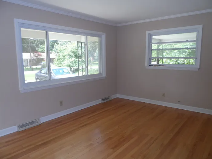 4712 Stafford Dr — Photo 6