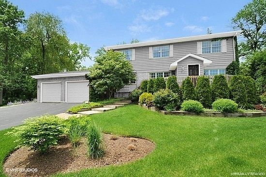 1st image of 578 Woodland Ln N