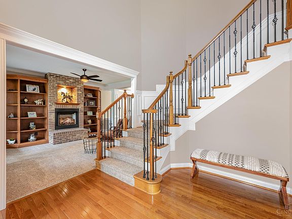 3rd image of 3521 Helendale Ct