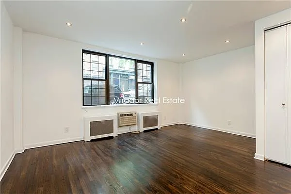 Rented by Mirador Real Estate | media 13