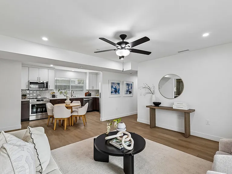Salt + Sea - Luxury Coastal Apartments near Carlsbad Village — Photo 36