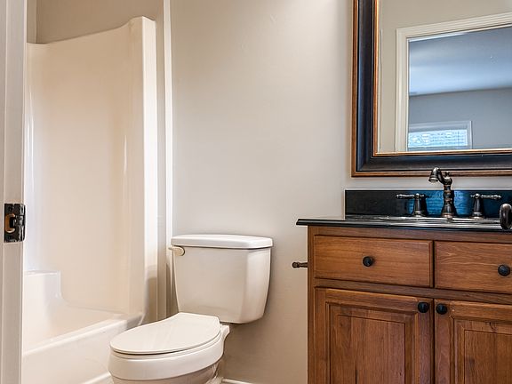5th image of 707A Chestnut St #A