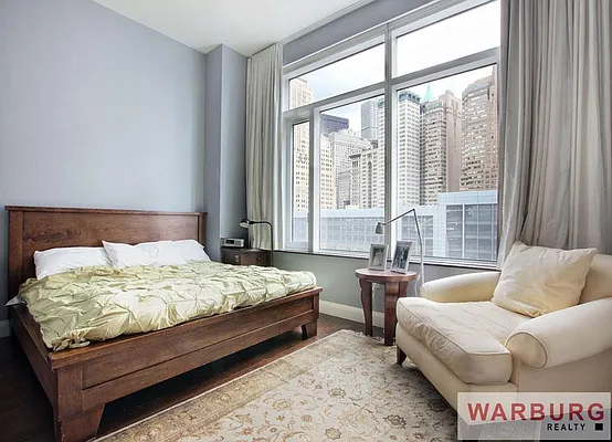 Sold by Warburg | media 26