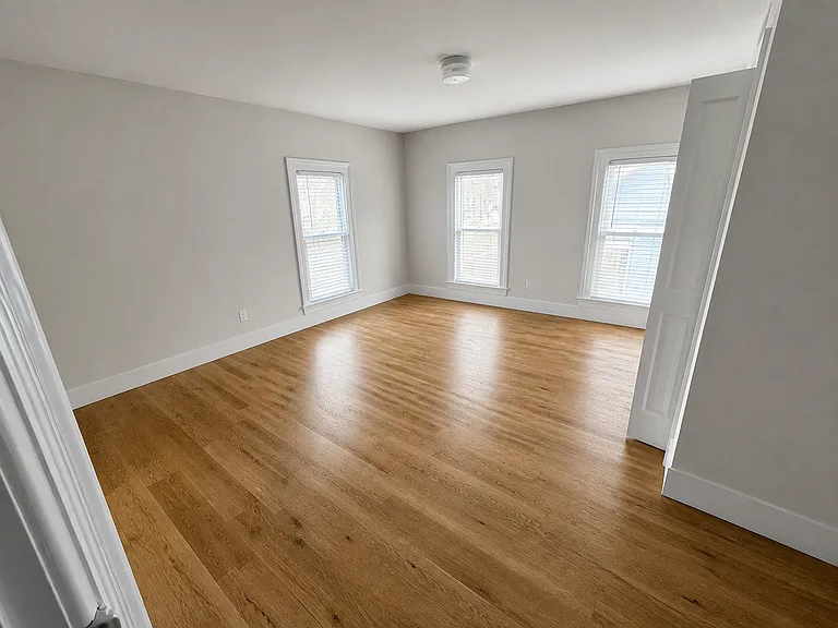 528 Cook St — Photo 10