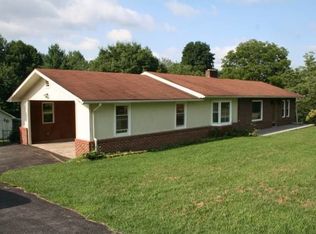 1840 Newbern Rd, Pulaski, VA 24301