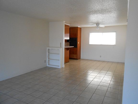 Living Room/Dining Area