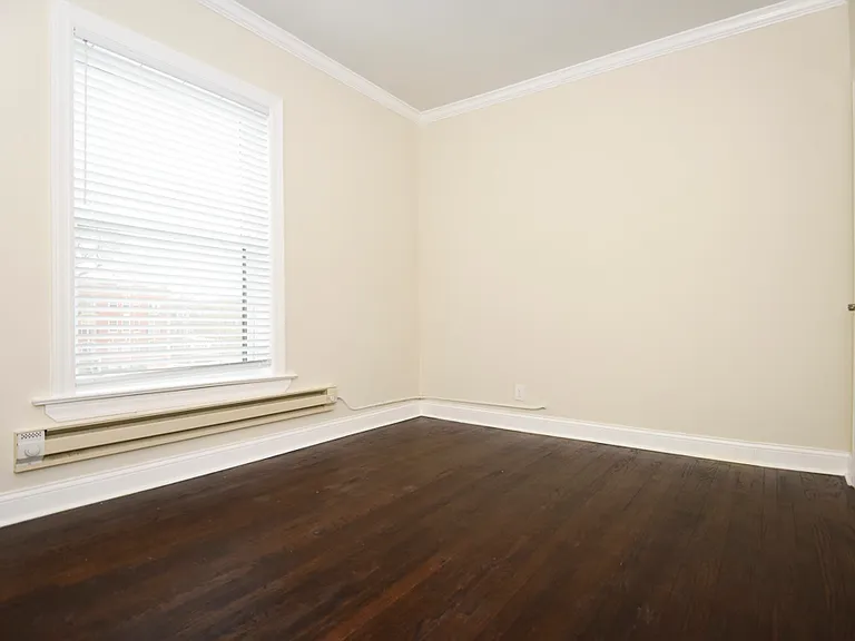 312 Lee St #2 — Photo 6