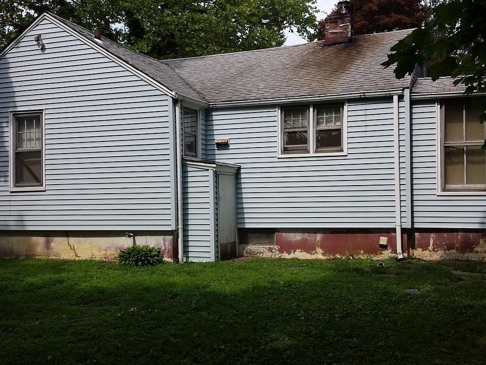 2nd image of 11 Walnut Ave