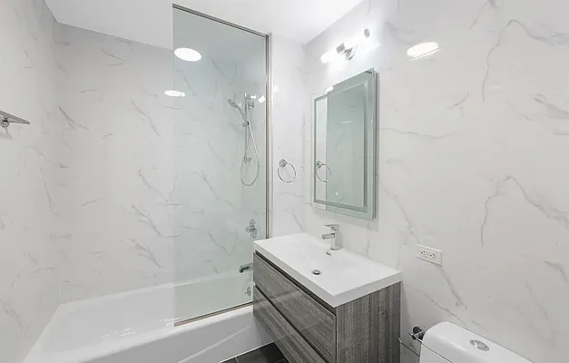 Rented by Oxford Property Group | media 30