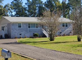 859 Washington Acres Rd, Hampstead, NC 28443