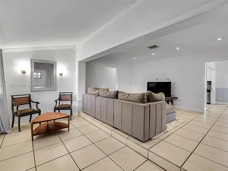 3614 SW 58th Ave — Photo 14