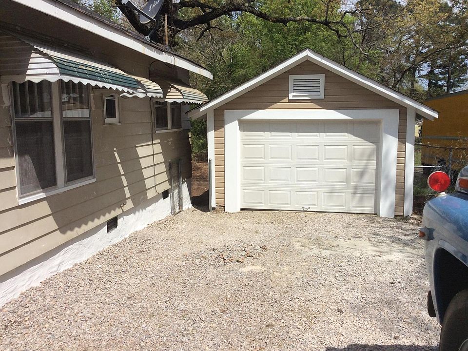 2nd image of 3957 Hilltop Rd SE