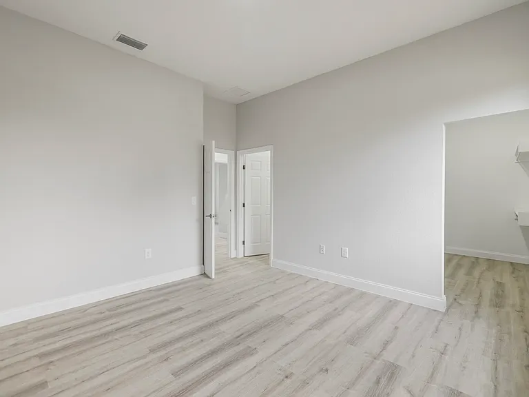 1213 County St E — Photo 36
