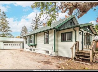 412 W Millard St, New London, WI 54961