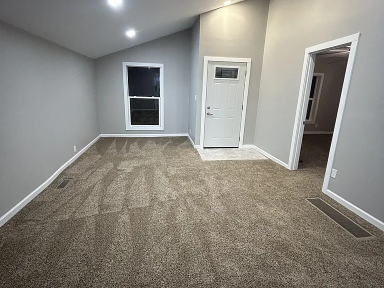 207 Hamilton St — Photo 5