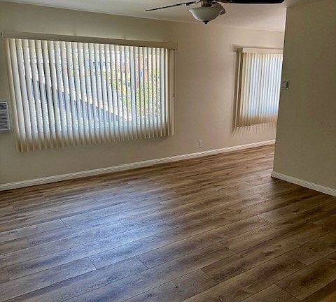 3rd image of 1131 N Kenmore Ave #7