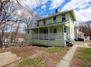 40 Hobamack Rd, Weymouth, MA 02191