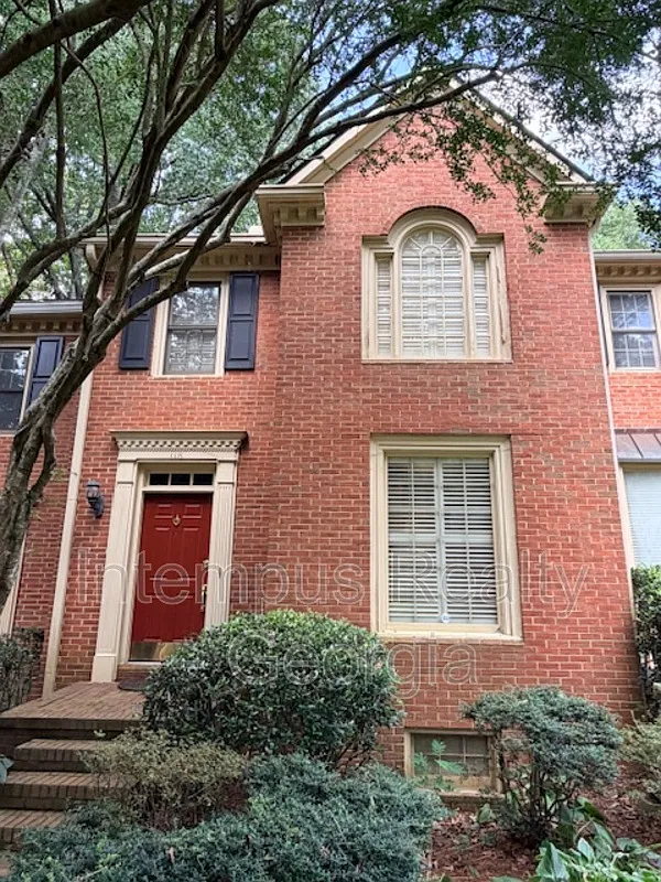 2 bed, 2.5 bath, 1592 sqft, $2,100 — Photo 1