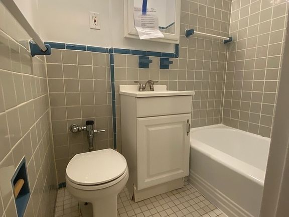 5th image of 5 E 67th St #1CB