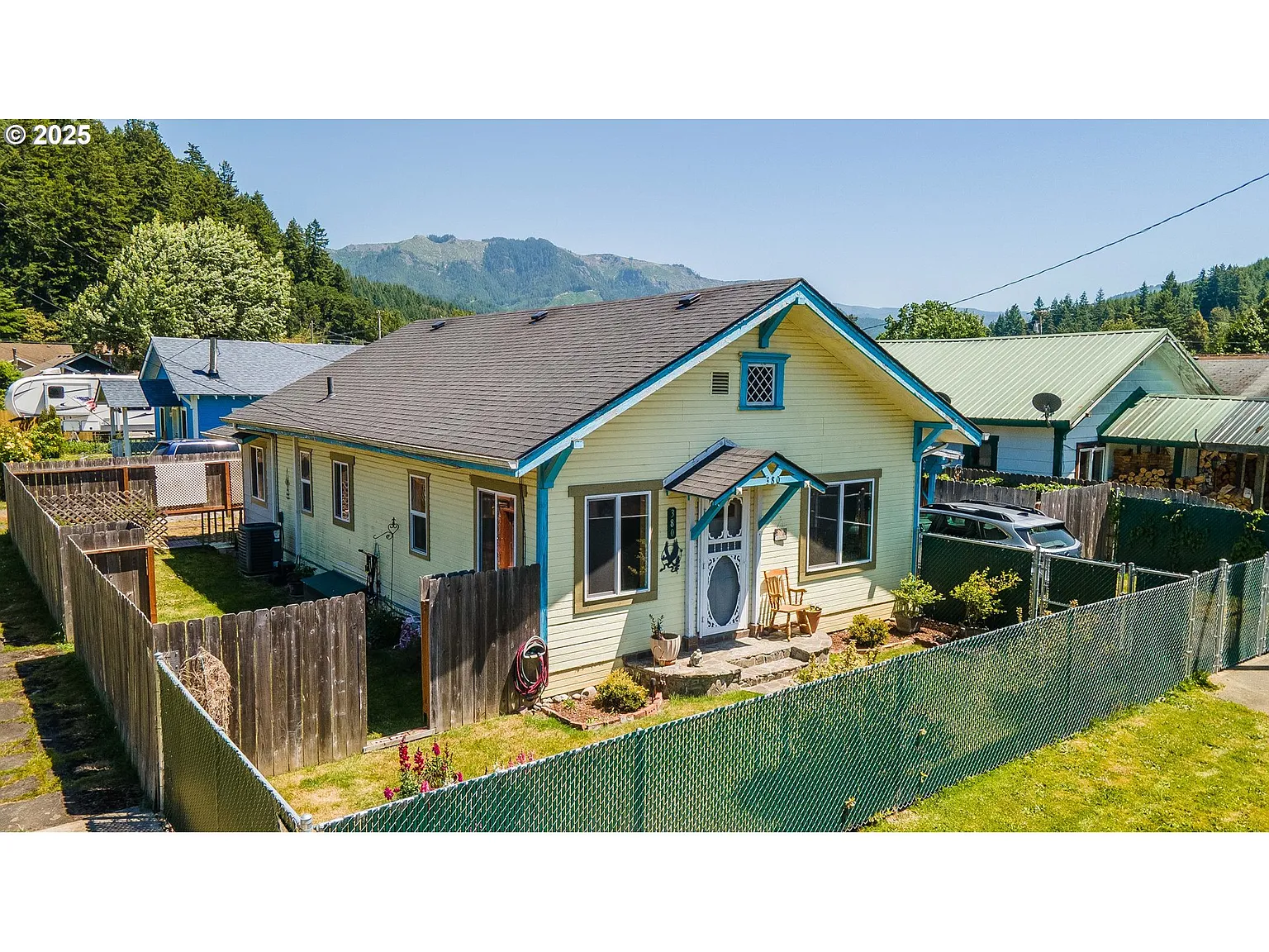 380 3rd Ave photo 1