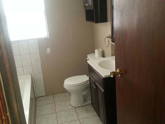 2nd image of 616 16th Ave N