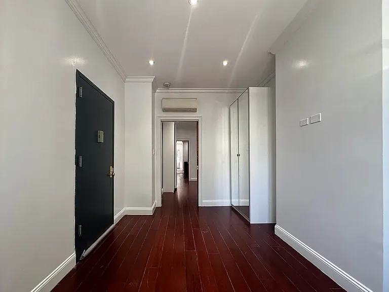 1867 Bleecker St #1L — Photo 13